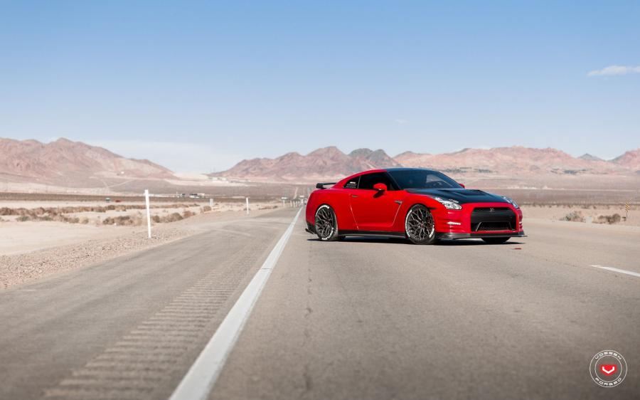  Nissan GT-R on Vossen Wheels (S17-01) 2017 года  (фото 6 из 8)